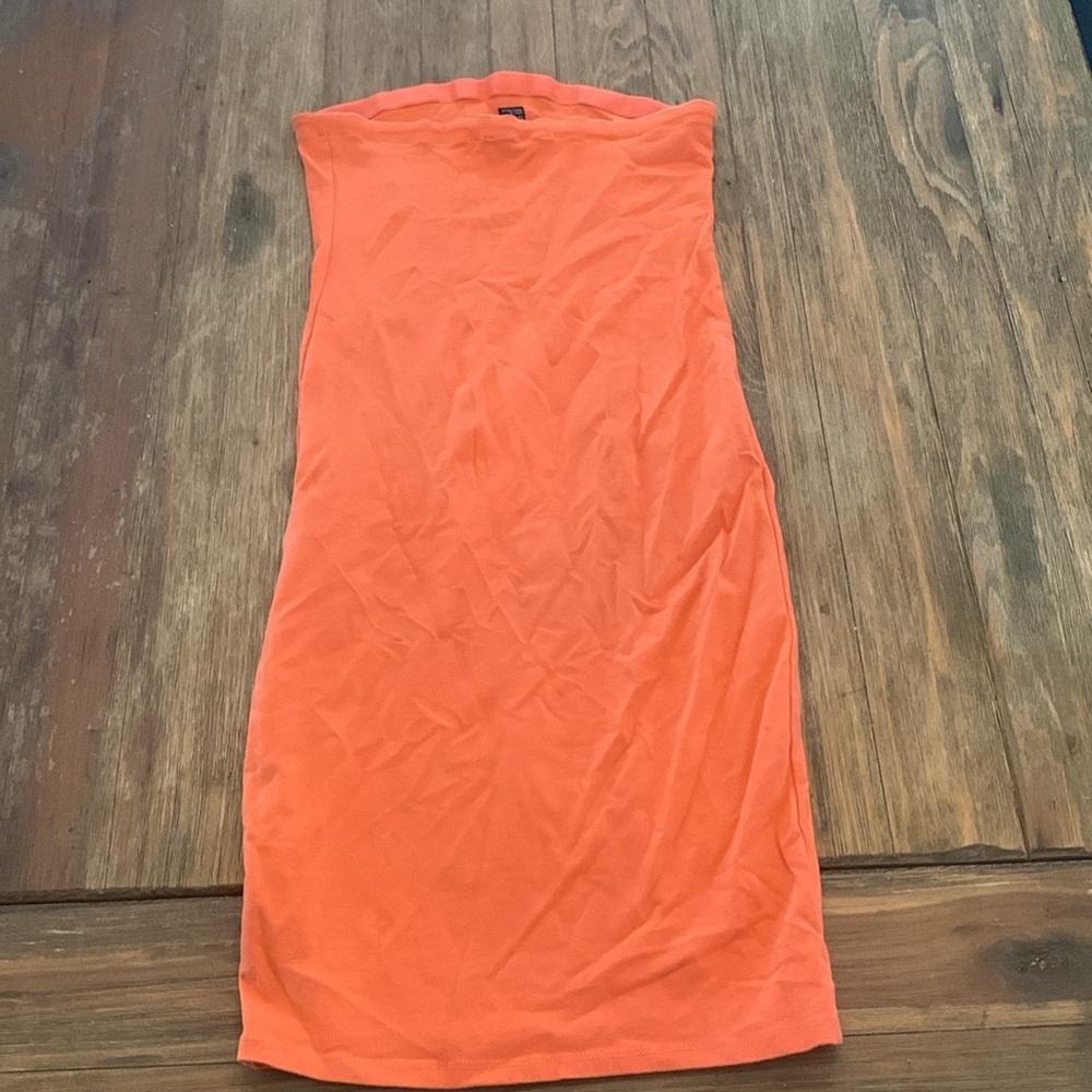 Salmon Colored Body Con Summer Mini Dress strapless - Picture 3 of 5